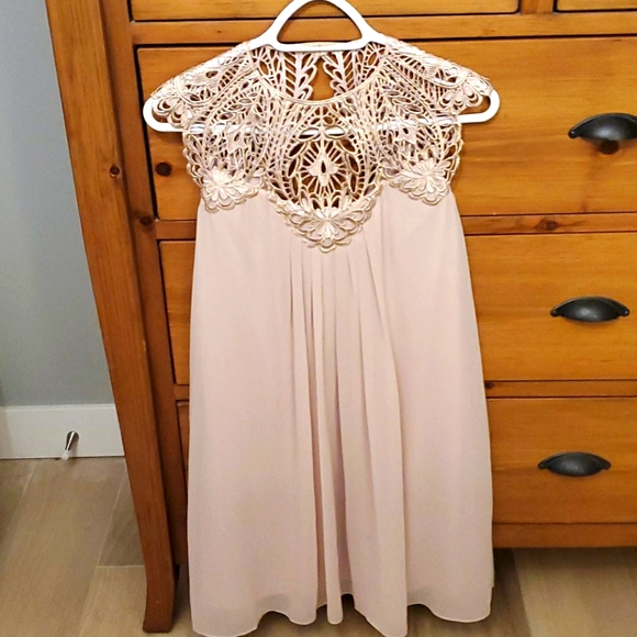 Dress - Picture 1 of 3